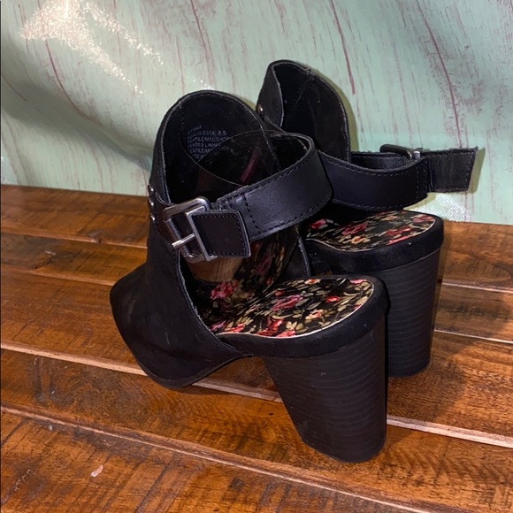 Sugar Black open toed soft booties size 8.5 - Picture 3 of 8